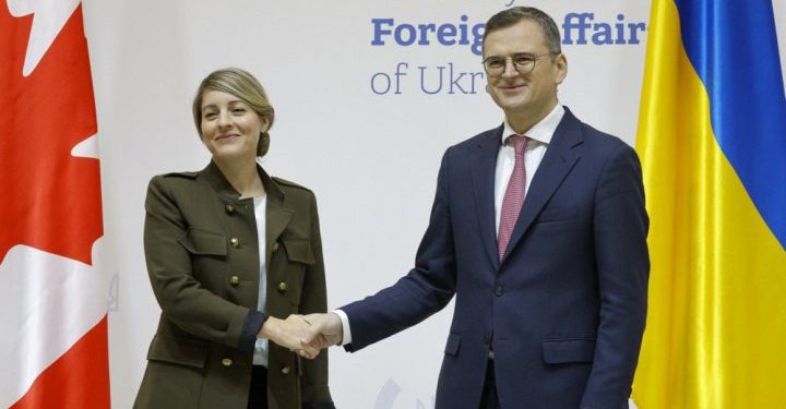 Україна та Канада створять коаліцію для повернення українських дітей
