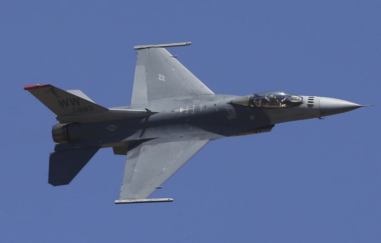 Для навчань українських пілотів на F-16 коштів достатньо - глава Нацгвардії США