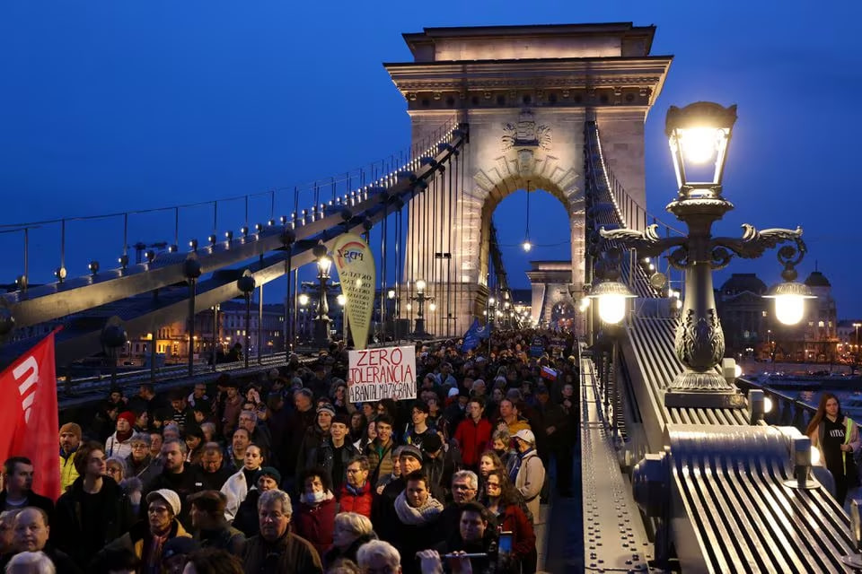 На мітингу в столиці Угорщини вимагали відставки президента