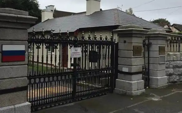 Підозра у шпигунстві: уряд Ірландії відмовляється видавати візи російським дипломатам
