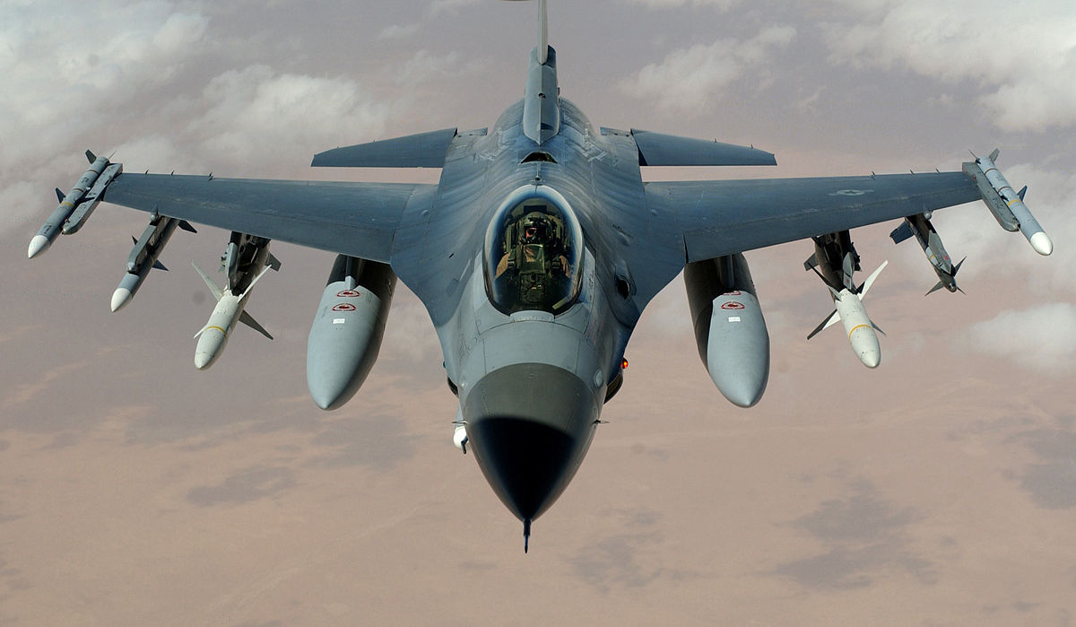 F-16 можуть збивати безпілотники й ракети - Ігнат