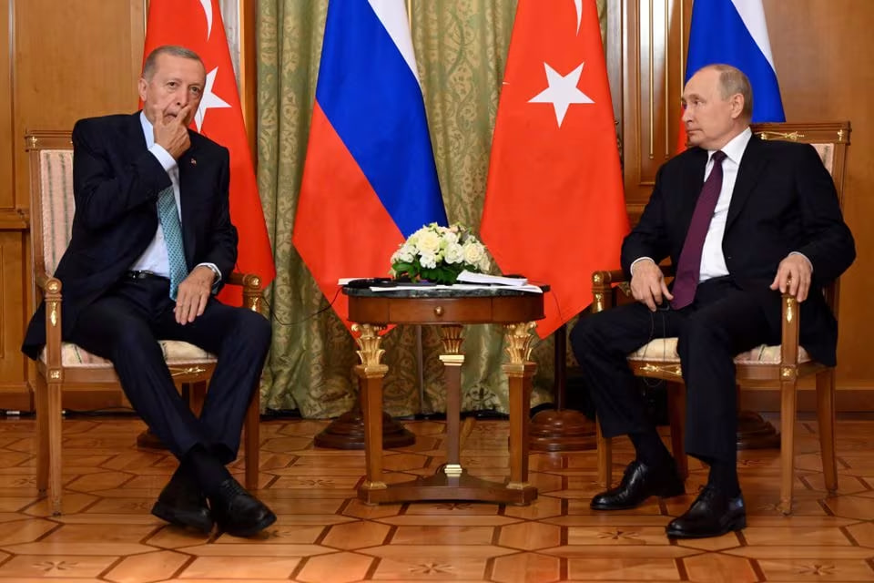 Туреччина призупинила оплату за російську нафту – Reuters