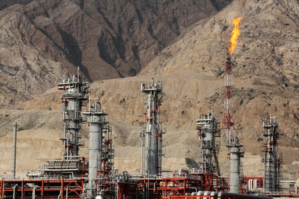 В Ірані загинули десятеро людей через вибух на нафтопереробному заводі