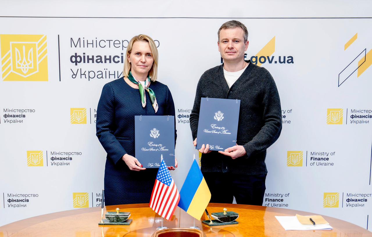 Україна та США підписали угоду про відтермінування виплат за держборгом