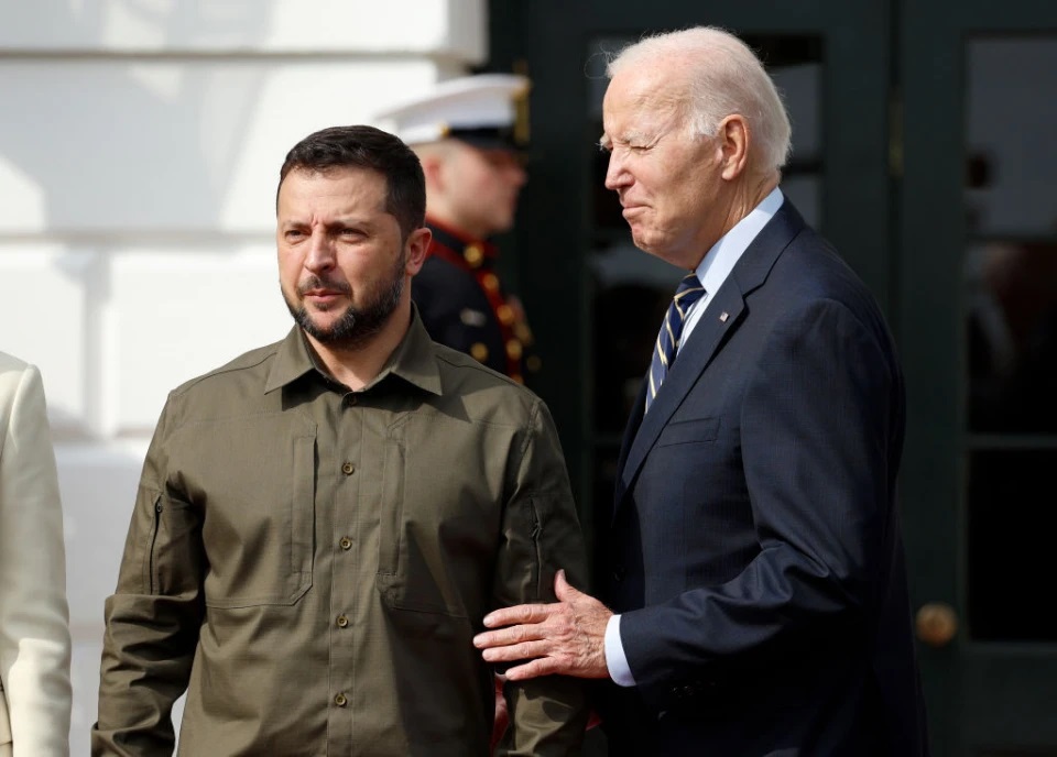 Зеленський заявив, що Україна готова погодитись на кредит від США
