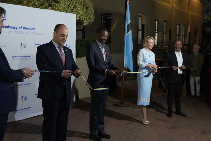 Україна відкрила посольство в Ботсвані