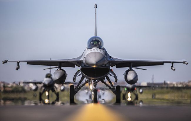 До Румунії прибудуть ще три F-16