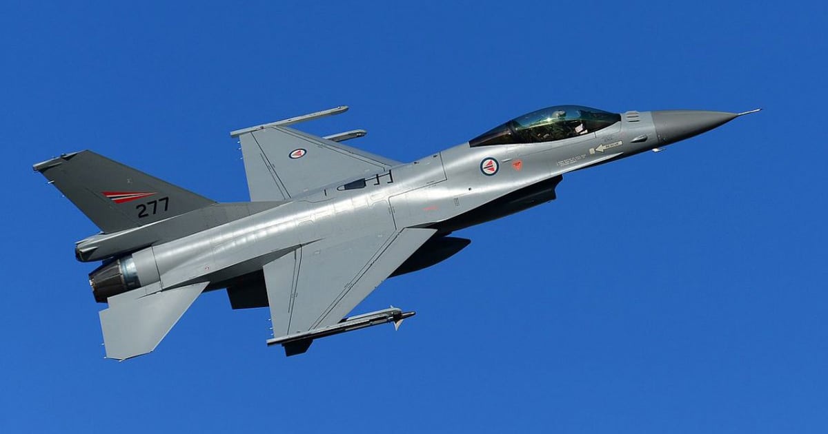 Чехія передала Україні перший тренажер винищувача F-16 (ВІДЕО)