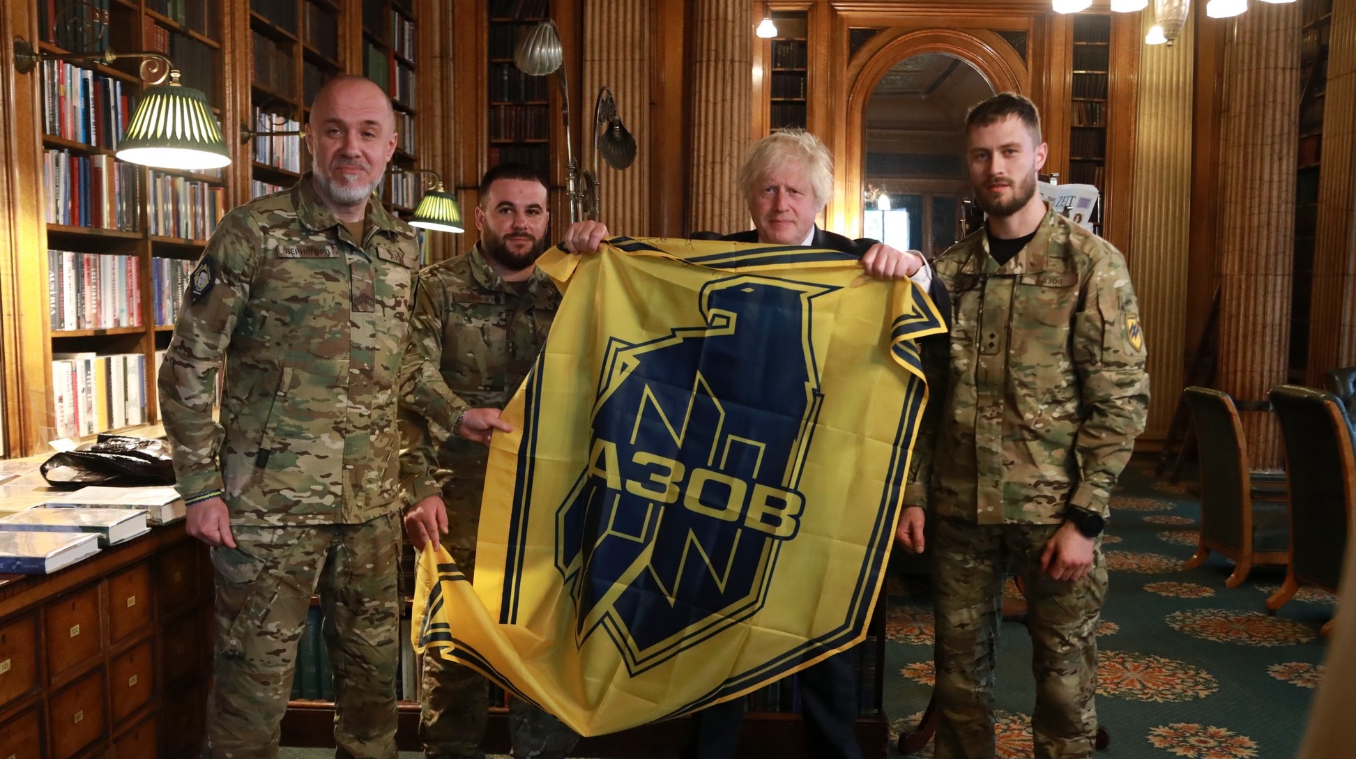 Делегація українських військових "Азову" долучилася до заходу "Захисники Маріуполя — 2 роки у полоні" у Лондоні