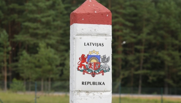 Латвія вимагає від 34 громадян РФ добровільно виїхати з країни