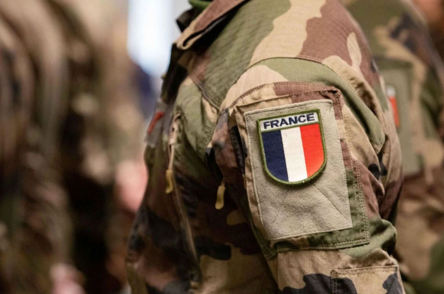 Франція планує направити в Україну кілька сотень військових інструкторів – Reuters