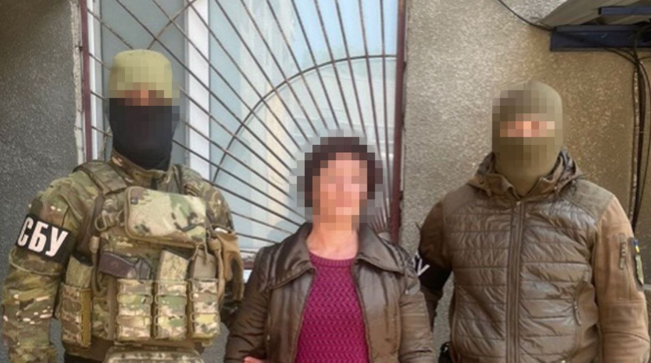 СБУ затримала ще двох колаборанток на Херсонщині: одна з них «маскувалася» під вигаданим ім’ям