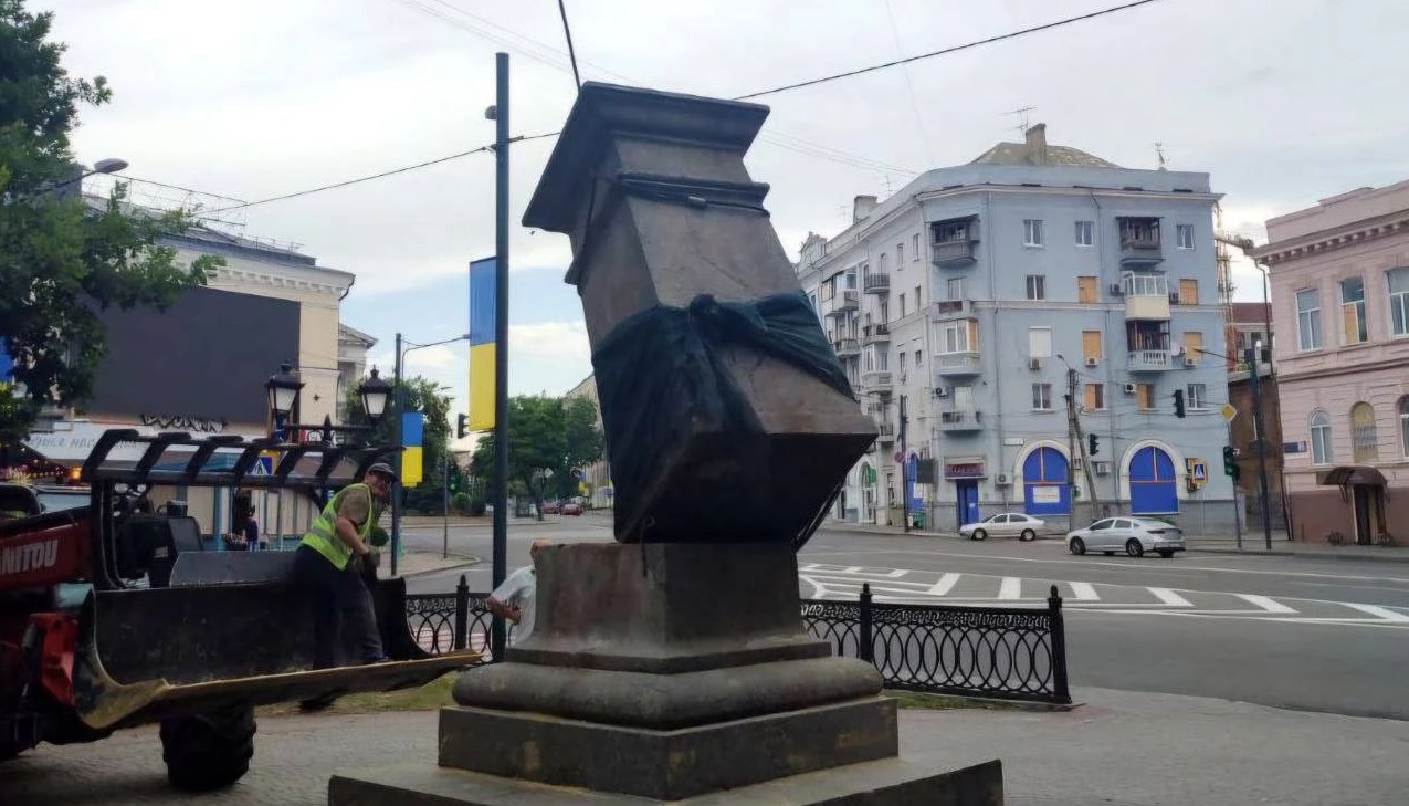 У Харкові остаточно розібрали постамент пам’ятника Пушкіну
