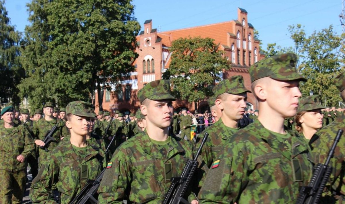 Литовські юнаки проходитимуть військову службу одразу після школи