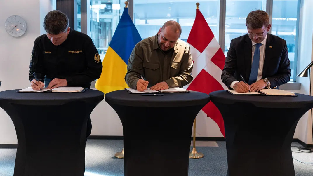 Данія першою з країн НАТО інвестуватиме у виробництво українського озброєння
