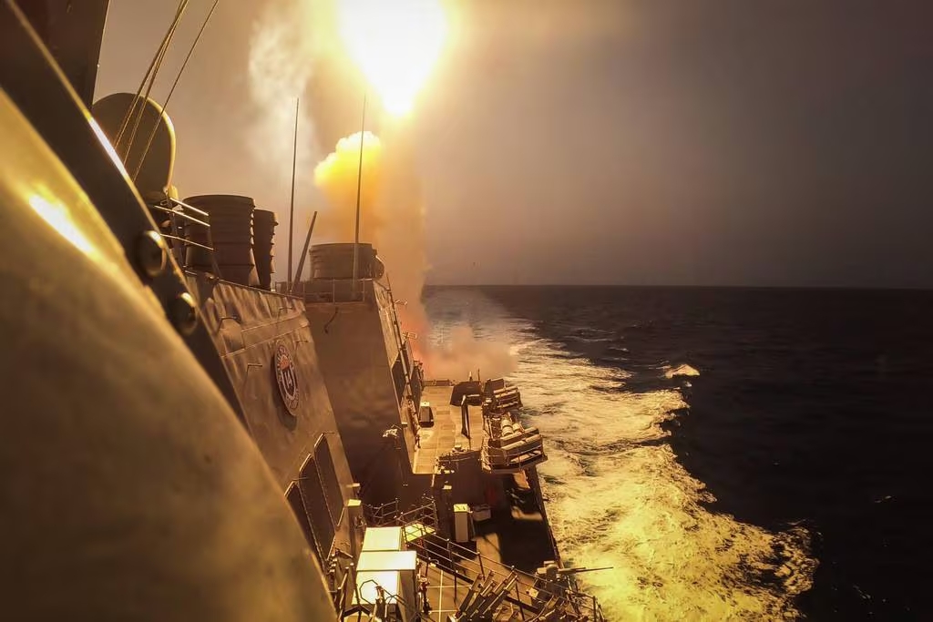 США знищили три кораблі хуситів у Червоному морі