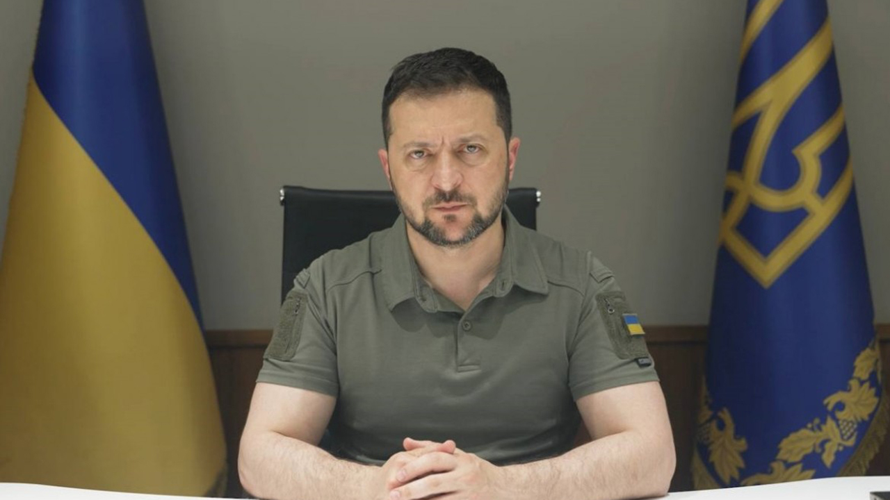 Зеленський показав зустріч 10 звільнених з полону українців