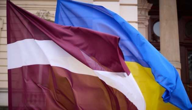 Латвія виділить 100 тисяч євро на підтримку українських медзакладів