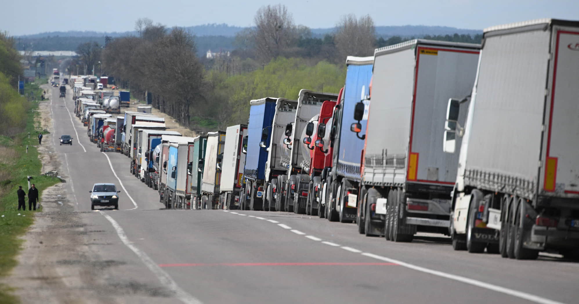 єЧерга: в Україні відкрили дані про міжнародні вантажні перевезення