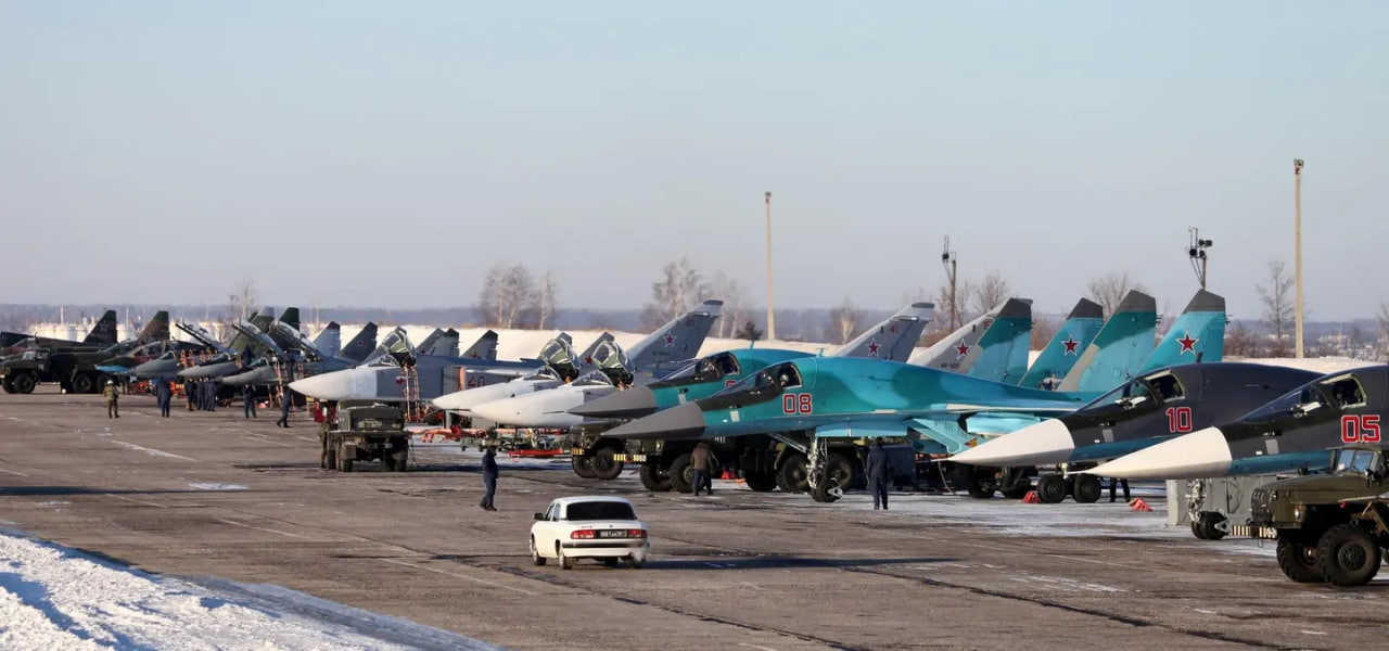 Forbes: Україна могла знищити десятки літаків рф ракетами ATACMS