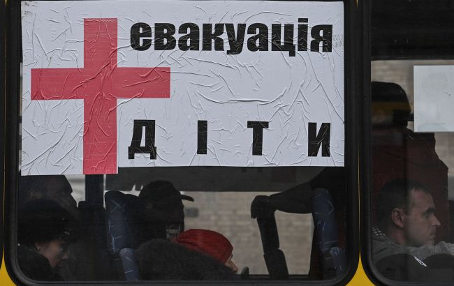 У Донецькій області розширили зону примусової евакуації дітей