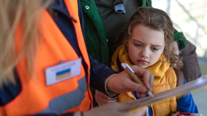 З частини Сумщини оголосили примусову евакуацію сімей з дітьми