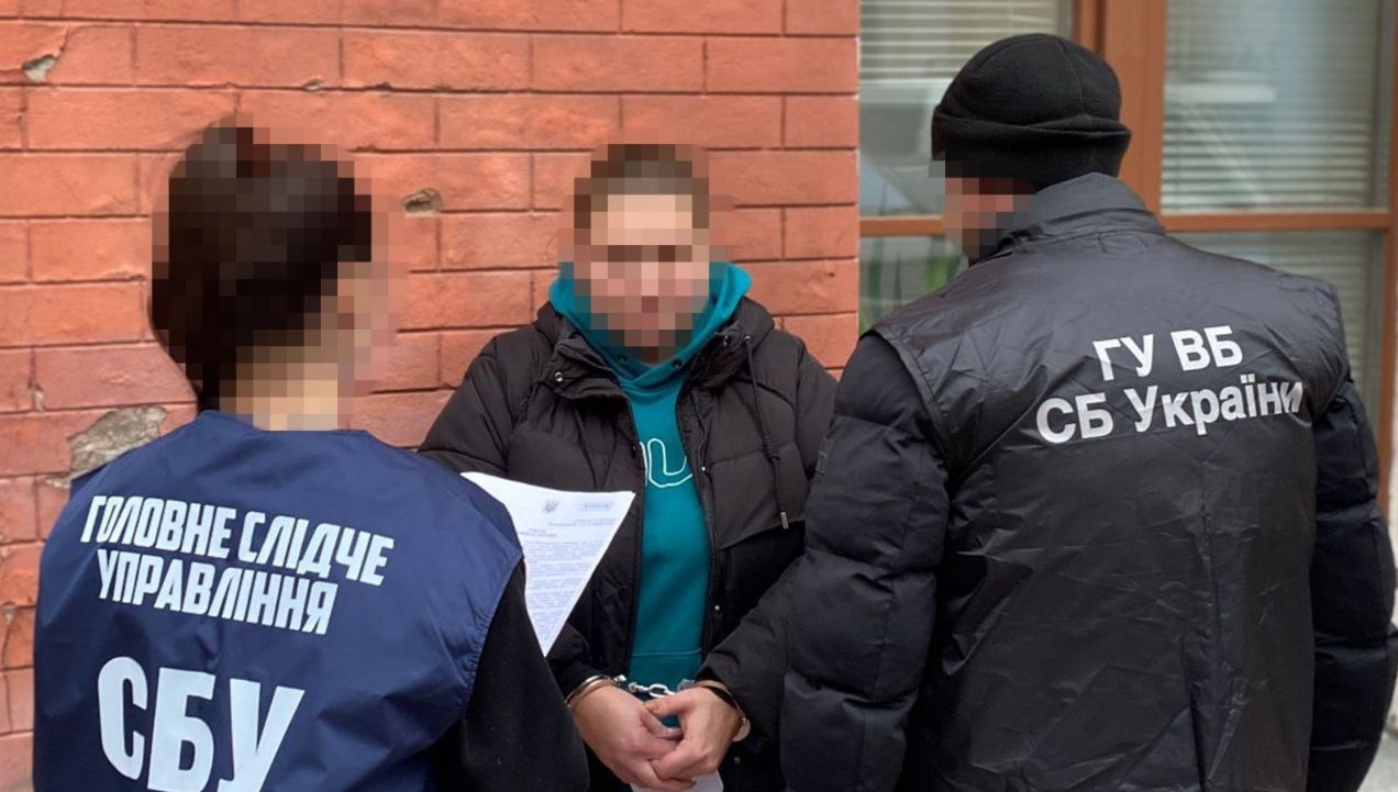 СБУ викрила шахрайку, яка виманювала гроші у родичів полонених захисників України