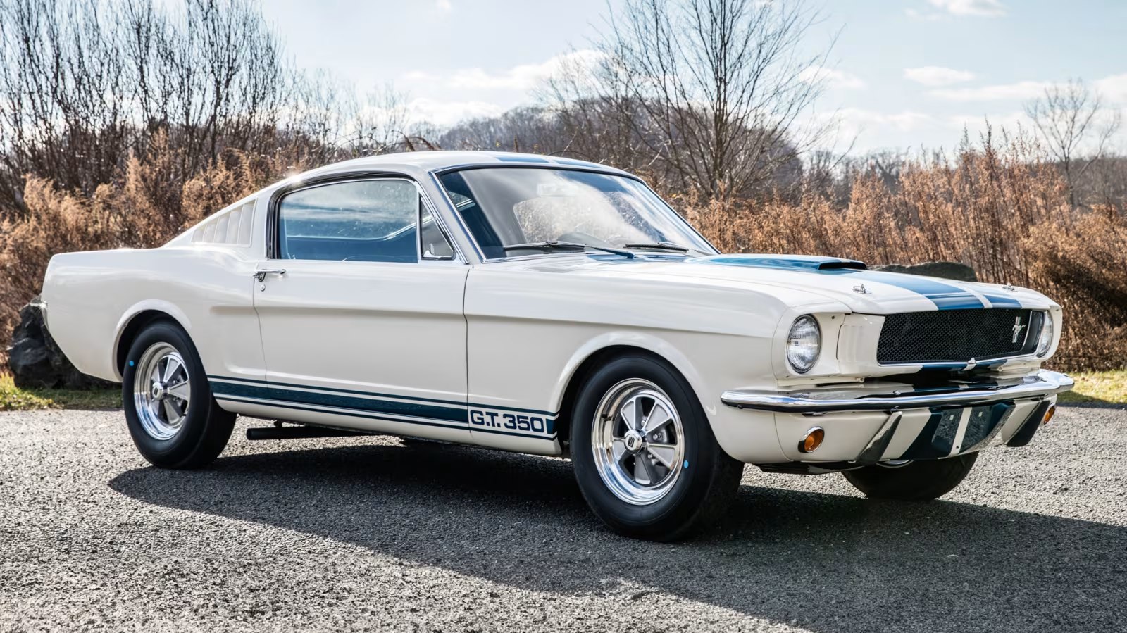 Ford Mustang 1965 року випуску продали майже за мільйон доларів