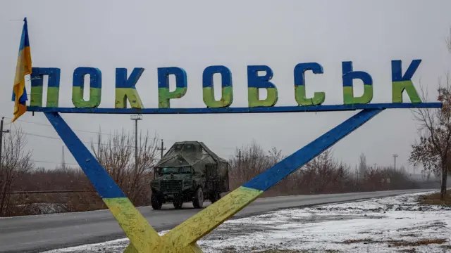 Покровськ під обстрілами: у місті залишаються 6 600 цивільних