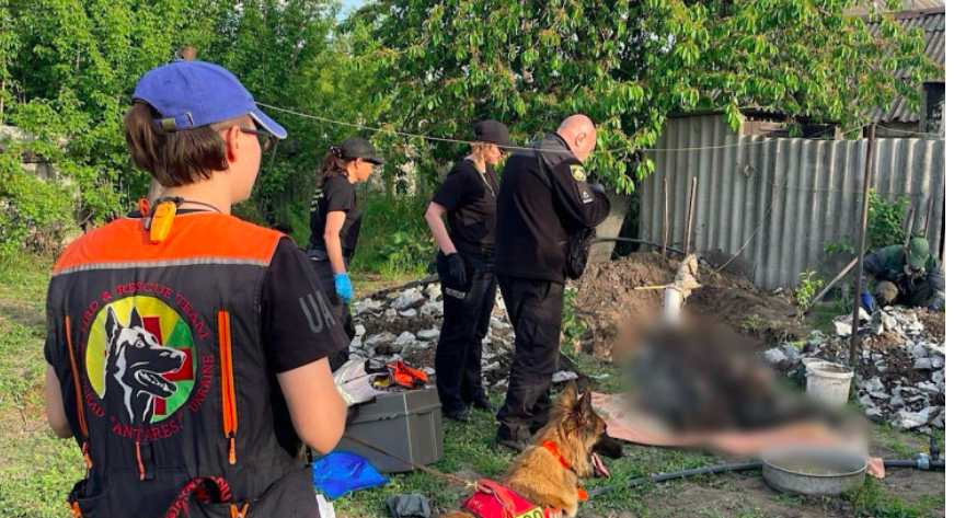 На Дніпропетровщині чоловік убив матір та залив тіло бетоном