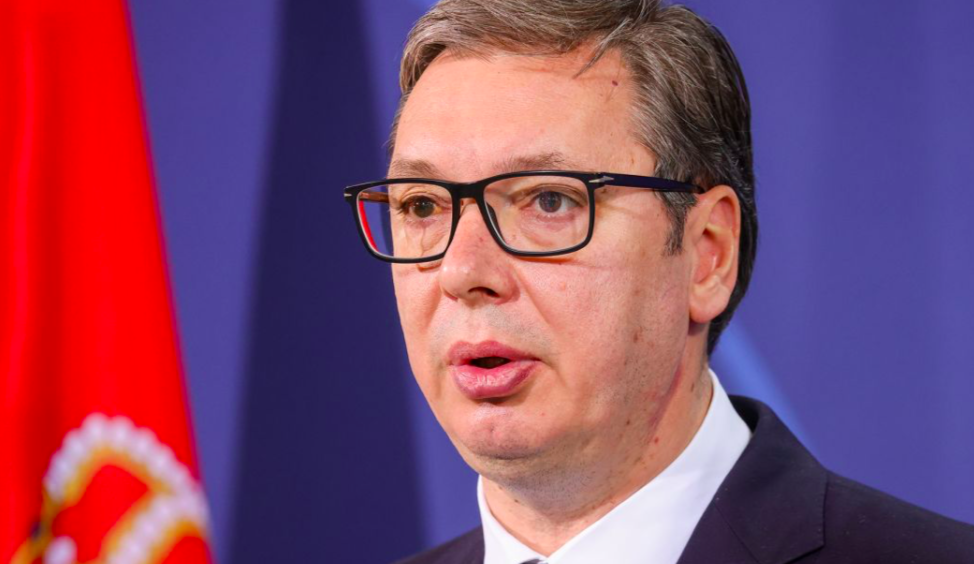 Вучич миттєво перервав візит до США, перебуваючи там
