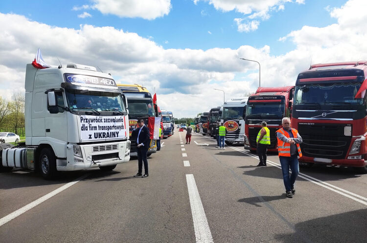 Польські перевізники готуються до нової акції протесту на кордоні з Україною