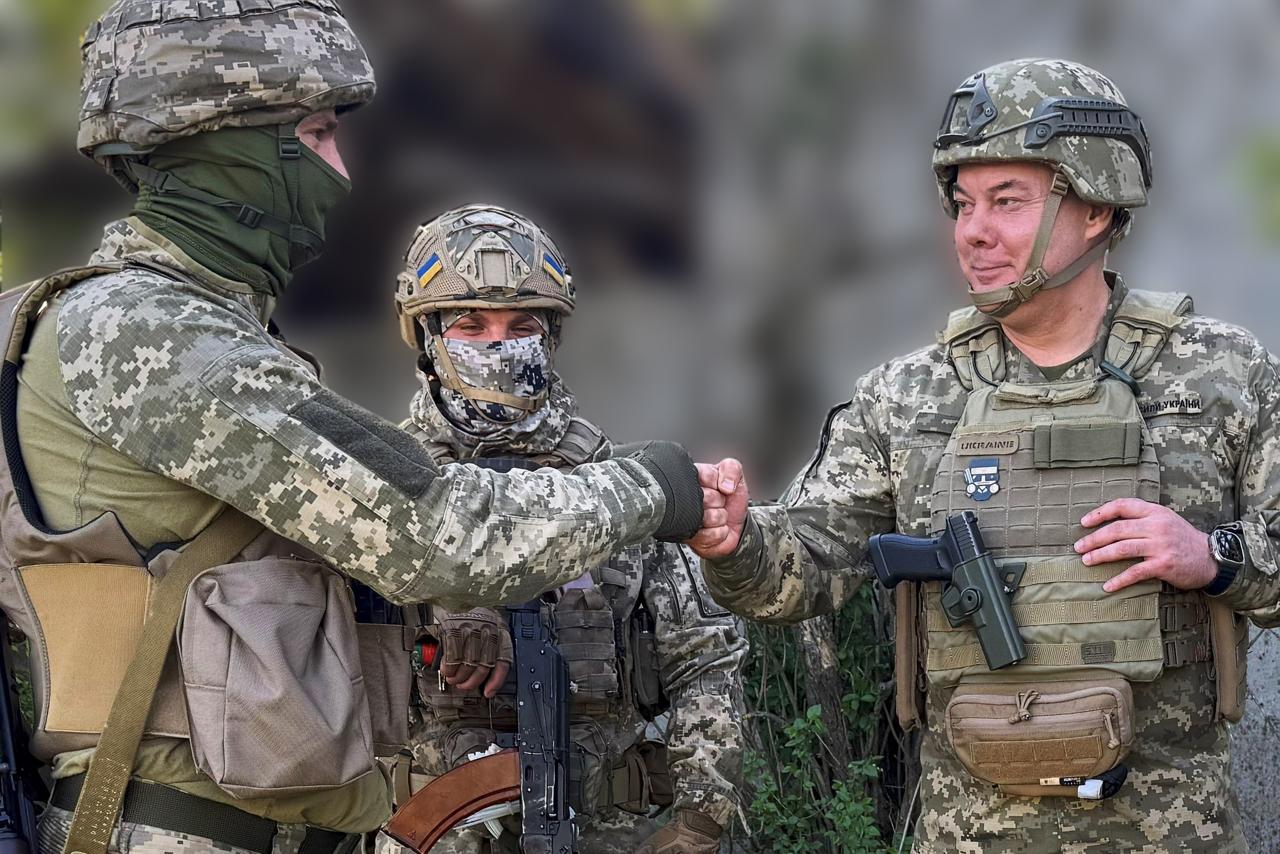 Сергій Наєв до Дня піхоти передав бійцям "Мавіки-3Т" та FPV-дрони