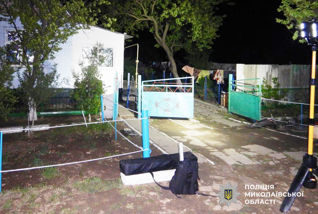 На Миколаївщині жінка підірвала гранату на подвір’ї сусідів: вона та трирічна дитина загинули