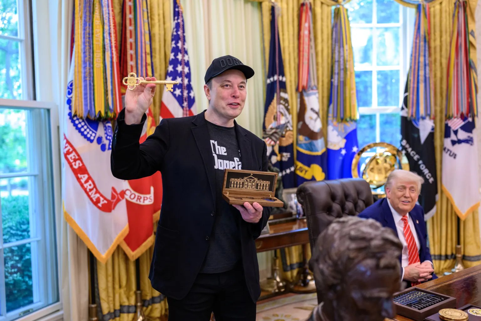 Спікер Палати представників США відповів на критику Маска щодо податкового законопроєкту Трампа