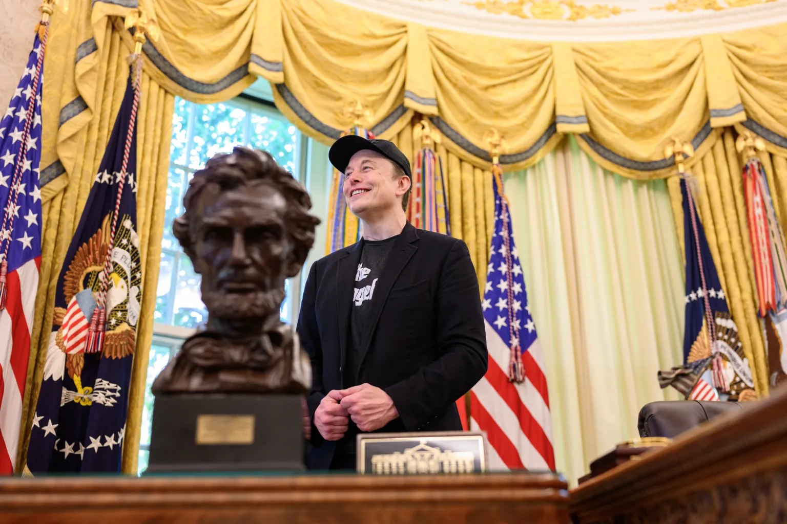 Ілон Маск виступив проти бюджетного законопроєкту Трампа і закликав громадян діяти
