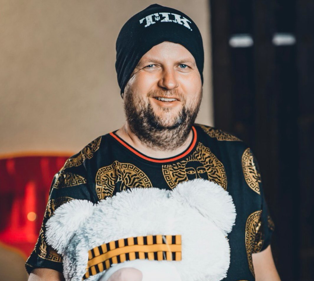 Лідер гурту «ТІК» Віктор Бронюк став жертвою шахраїв