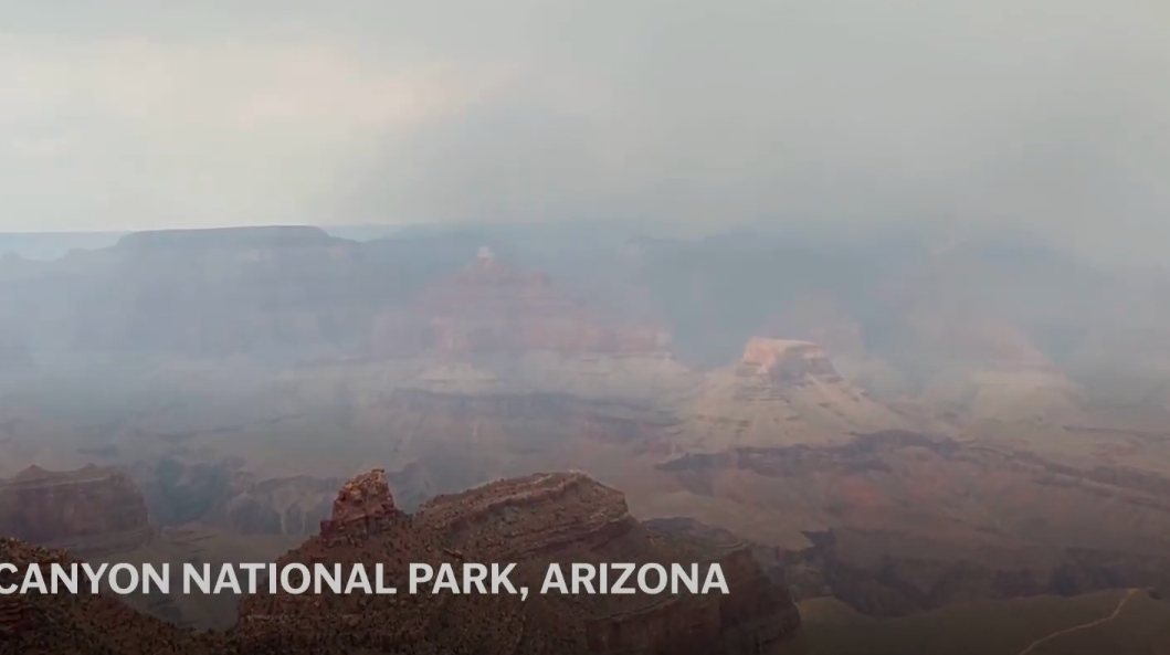 Історичний будиночок Grand Canyon Lodge знищено пожежею після рішення не гасити вогонь