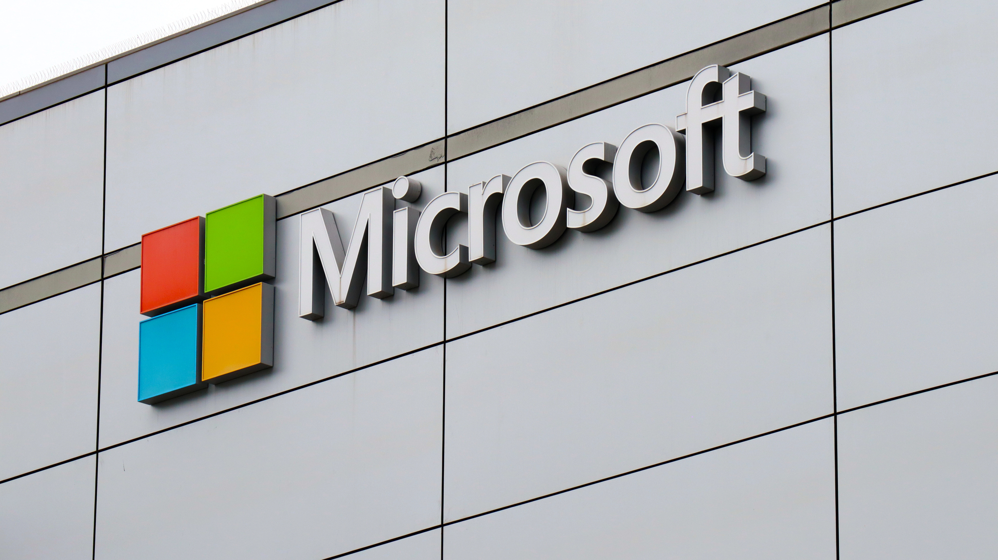 Microsoft попередила про масштабну кібератаку на локальні сервери SharePoint