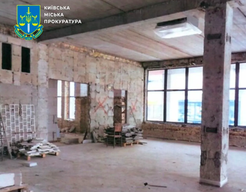 Директор київської школи отримав підозру за привласнення великої суми