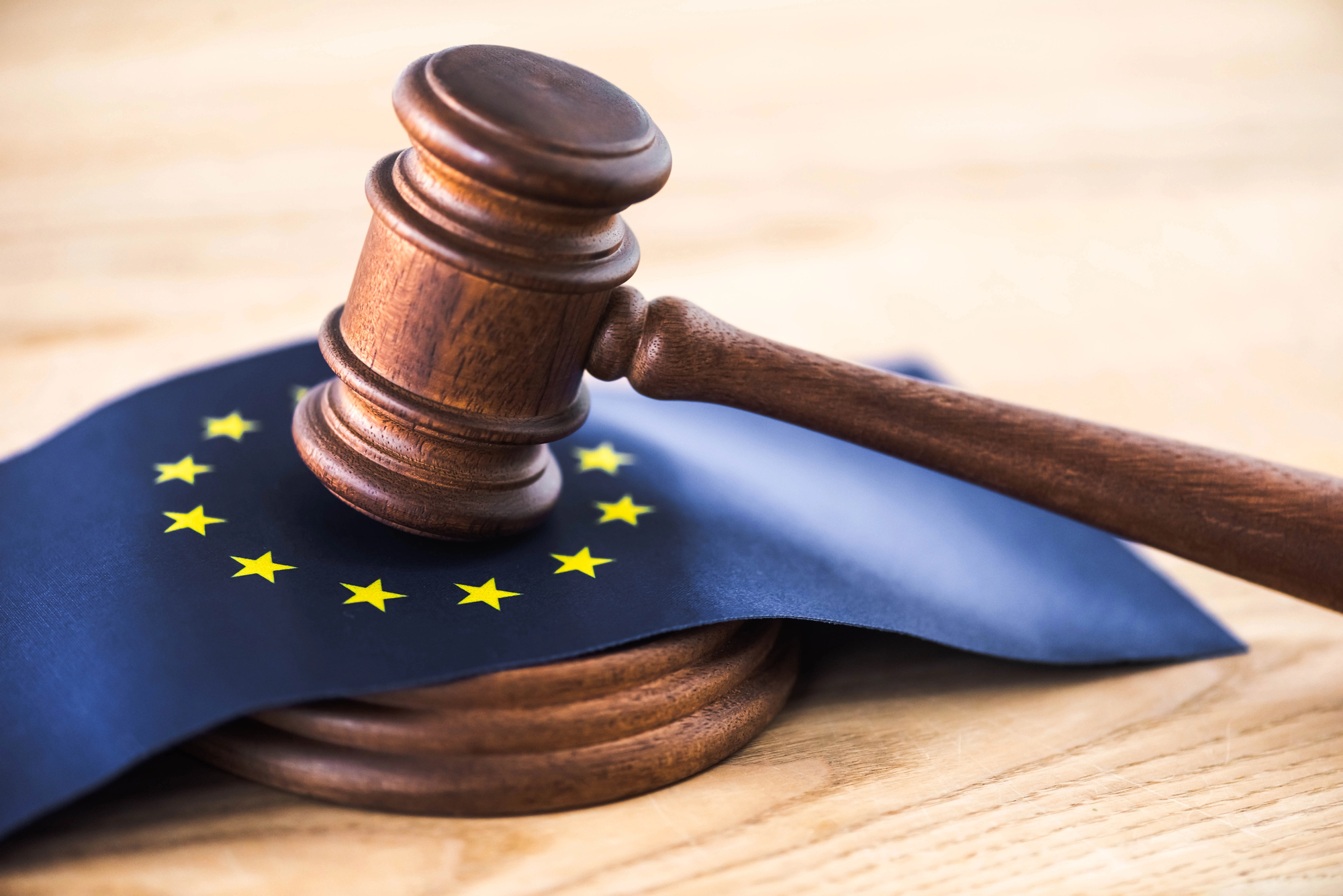 Європарламент розглядає прискорену відмову від російського газу