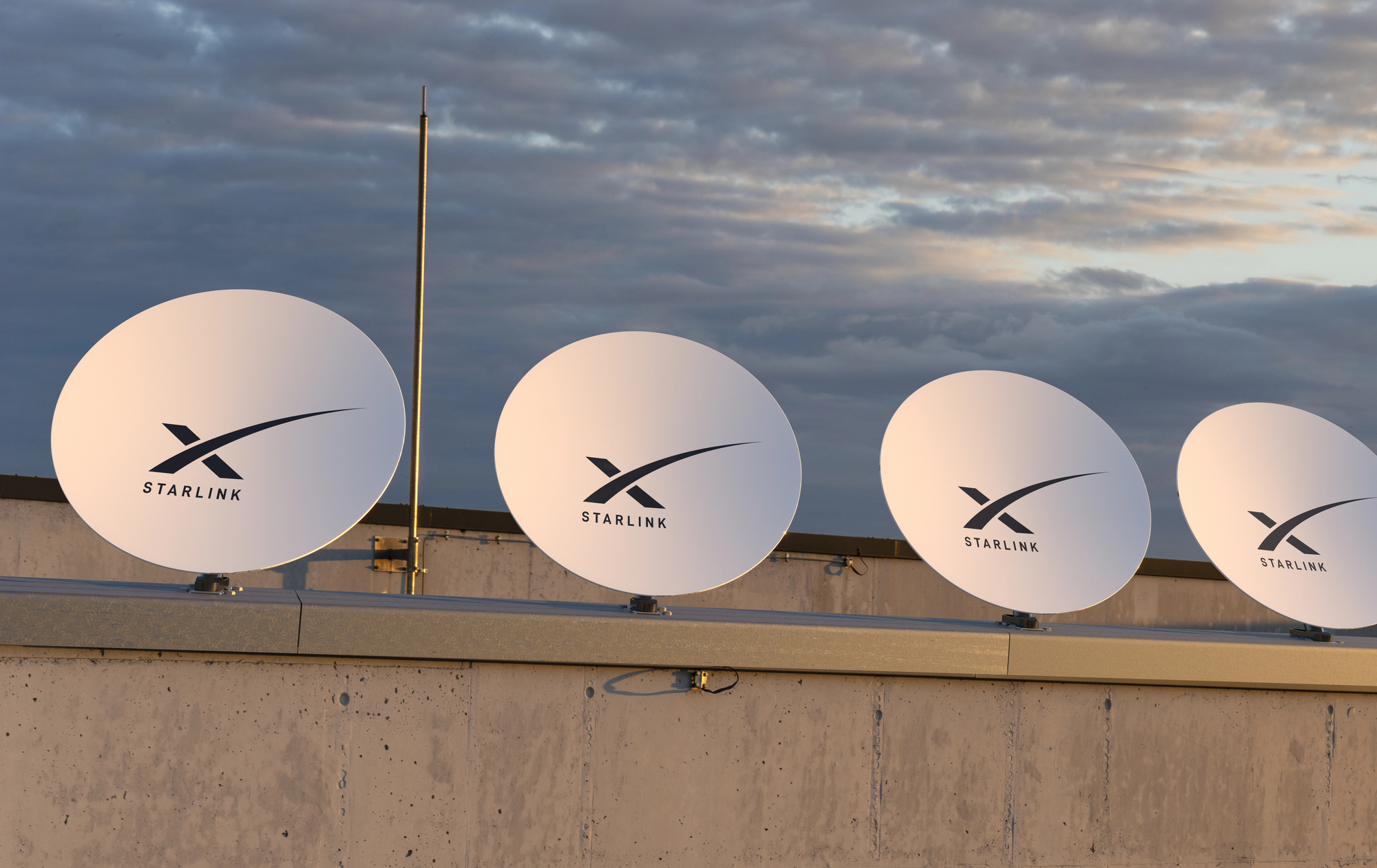 Випромінювання супутників Starlink від SpaceX впливає на астрономічні дослідження