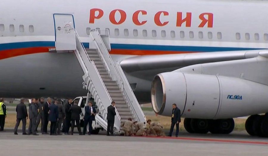 Донька Келлога вимагає покарання за наказ розстелити червону доріжку для Путіна