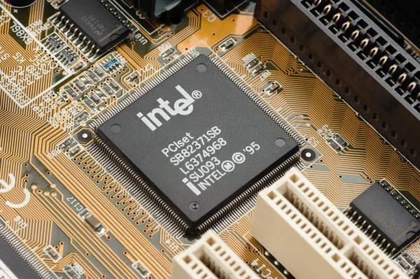 Білий дім викупив частку Intel: компанія підтвердила $5,7 млрд інвестицій
