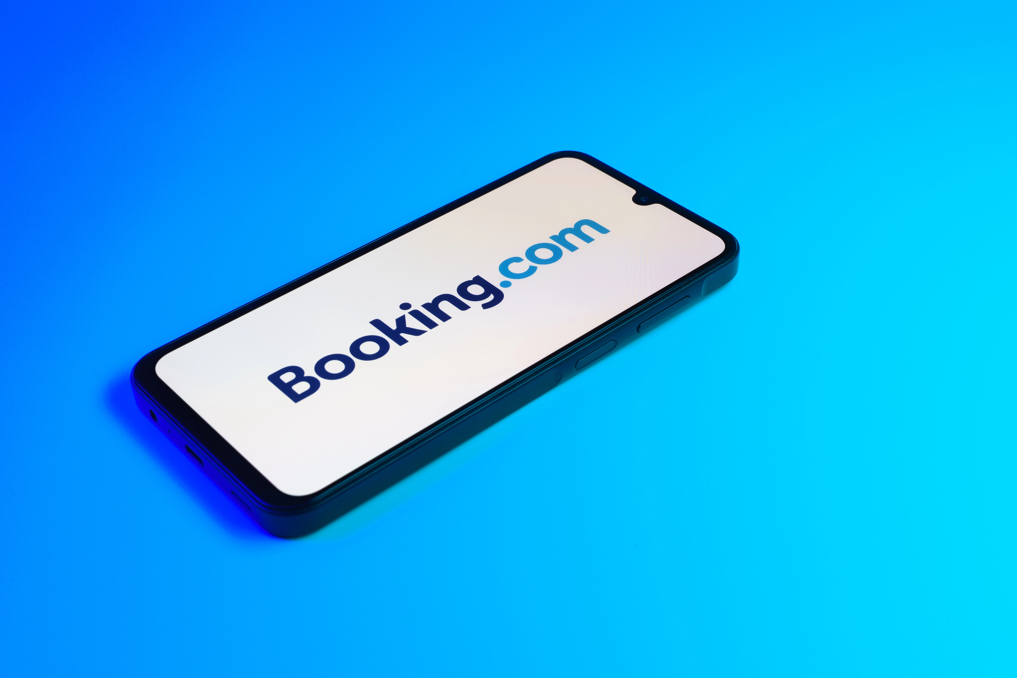 Понад 15 тисяч європейських готелів готують колективний позов проти Booking.com