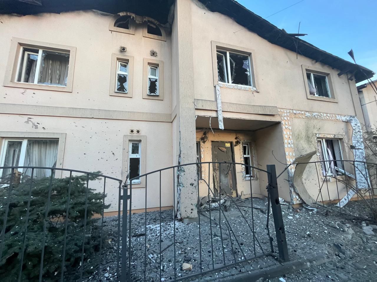 Росія атакувала громади Дніпропетровщини: двоє людей постраждали