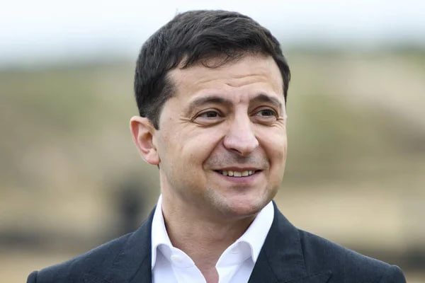 Президент нагородив спортсменів і тренерів до Дня фізкультури і спорту