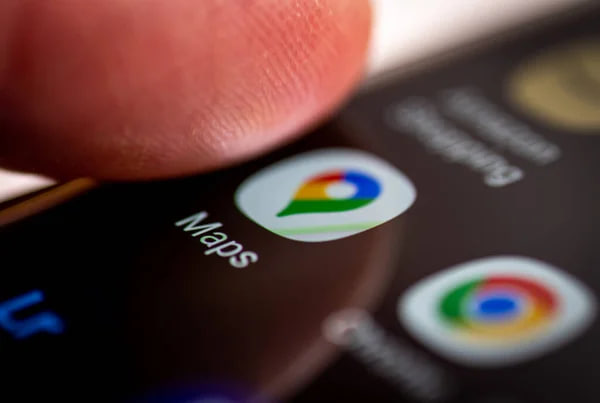 Google Maps тестує функцію Ask Maps – пошук місць «живою» мовою