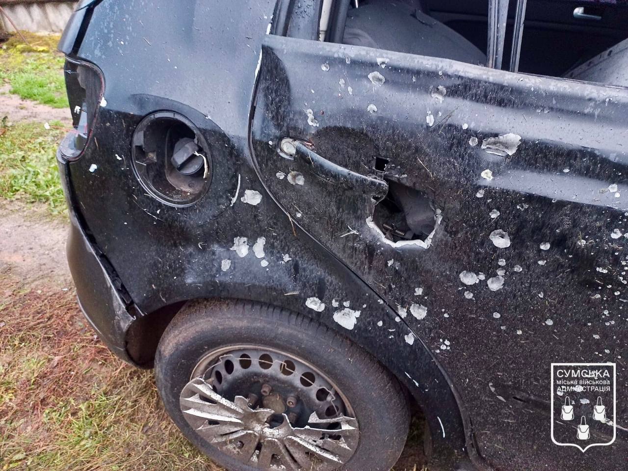 На Сумщині ворожі дрони атакували вантажний та легковий автомобілі