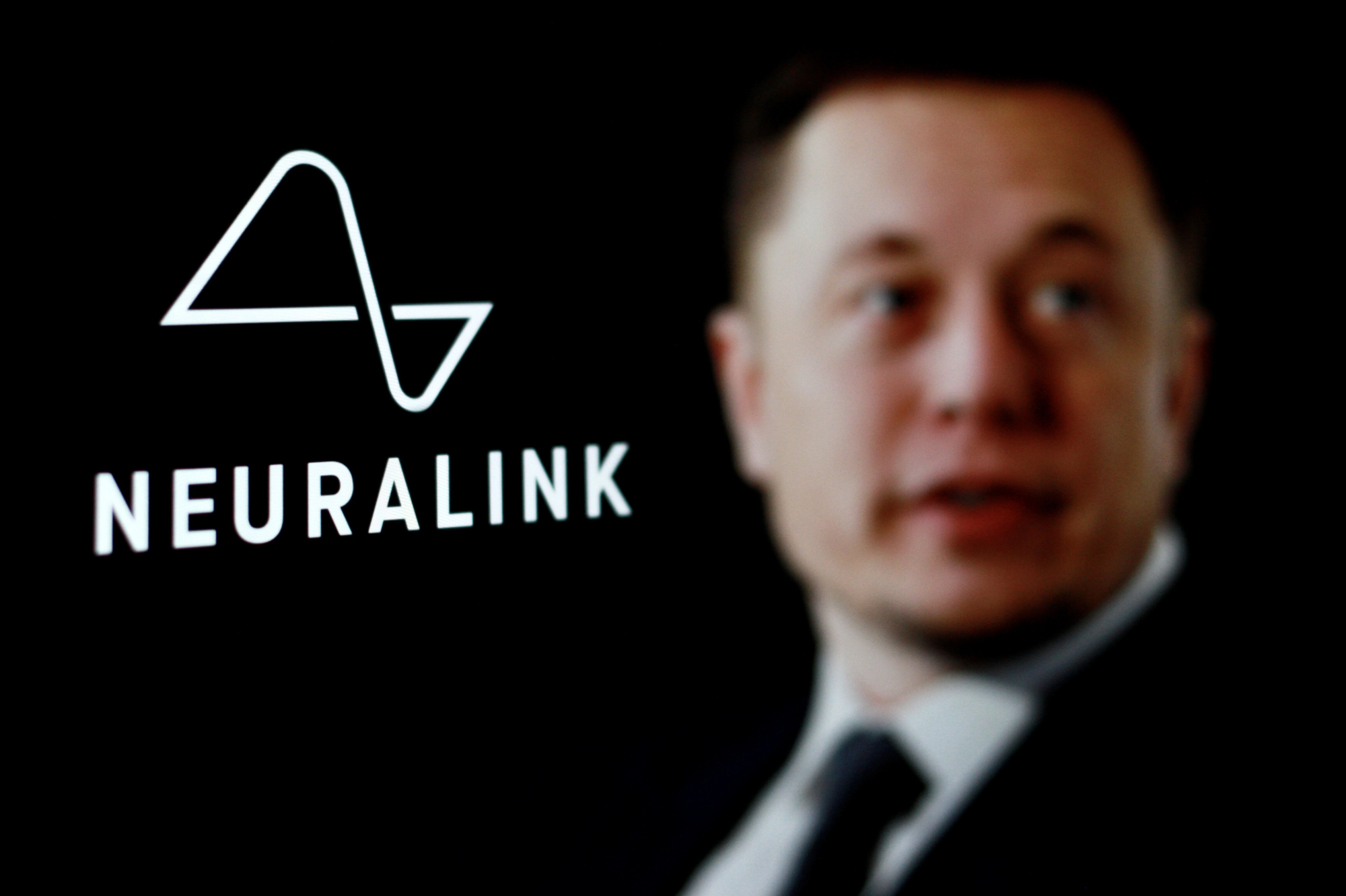 Кіберпанк 2025: пацієнт Neuralink "силою думки" написав код і змусив дрон літати